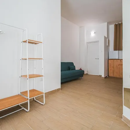 Ortensia In Station * Napoli