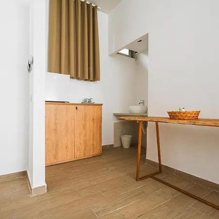 Ortensia In Station * Napoli